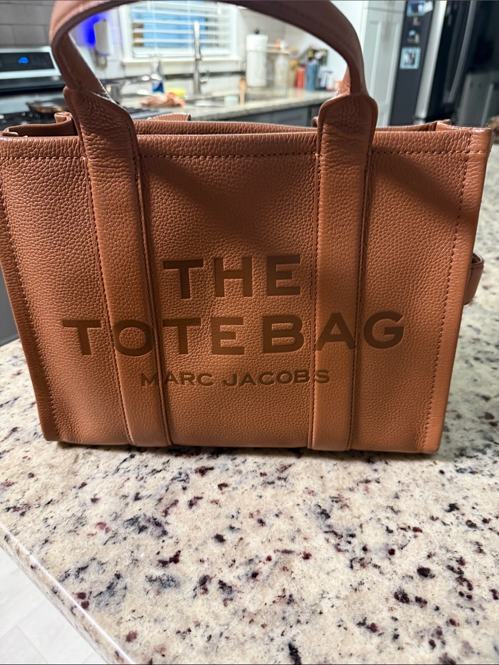 Marc Jacobs The Tote Bag in Brown Leather